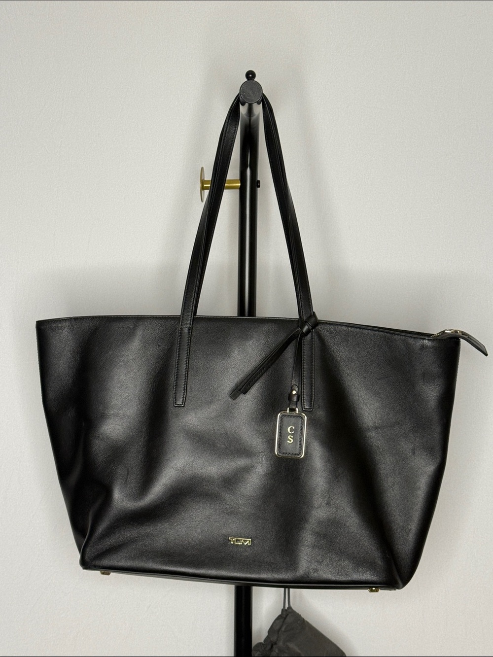 Tumi Black Leather Tote Large Capacity
